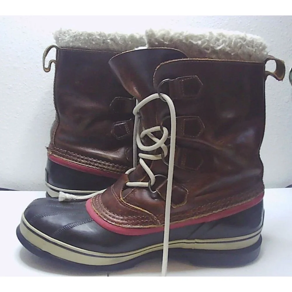 Sorel men caribou